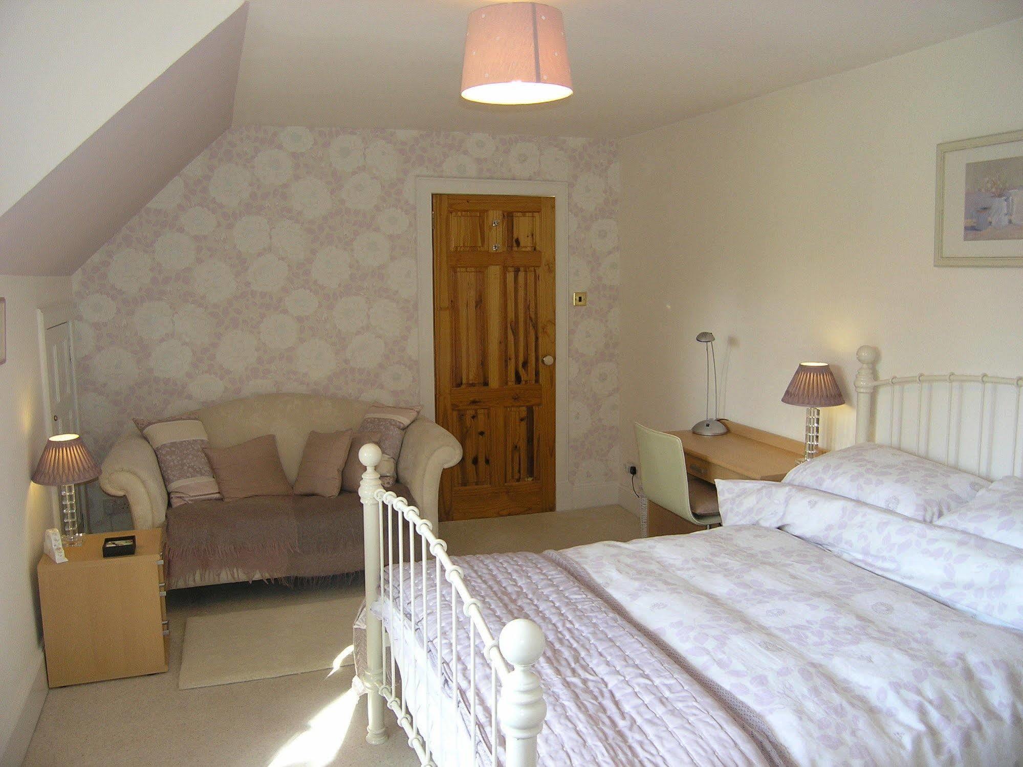 Whistlers Dell B&B Rhu Dış mekan fotoğraf