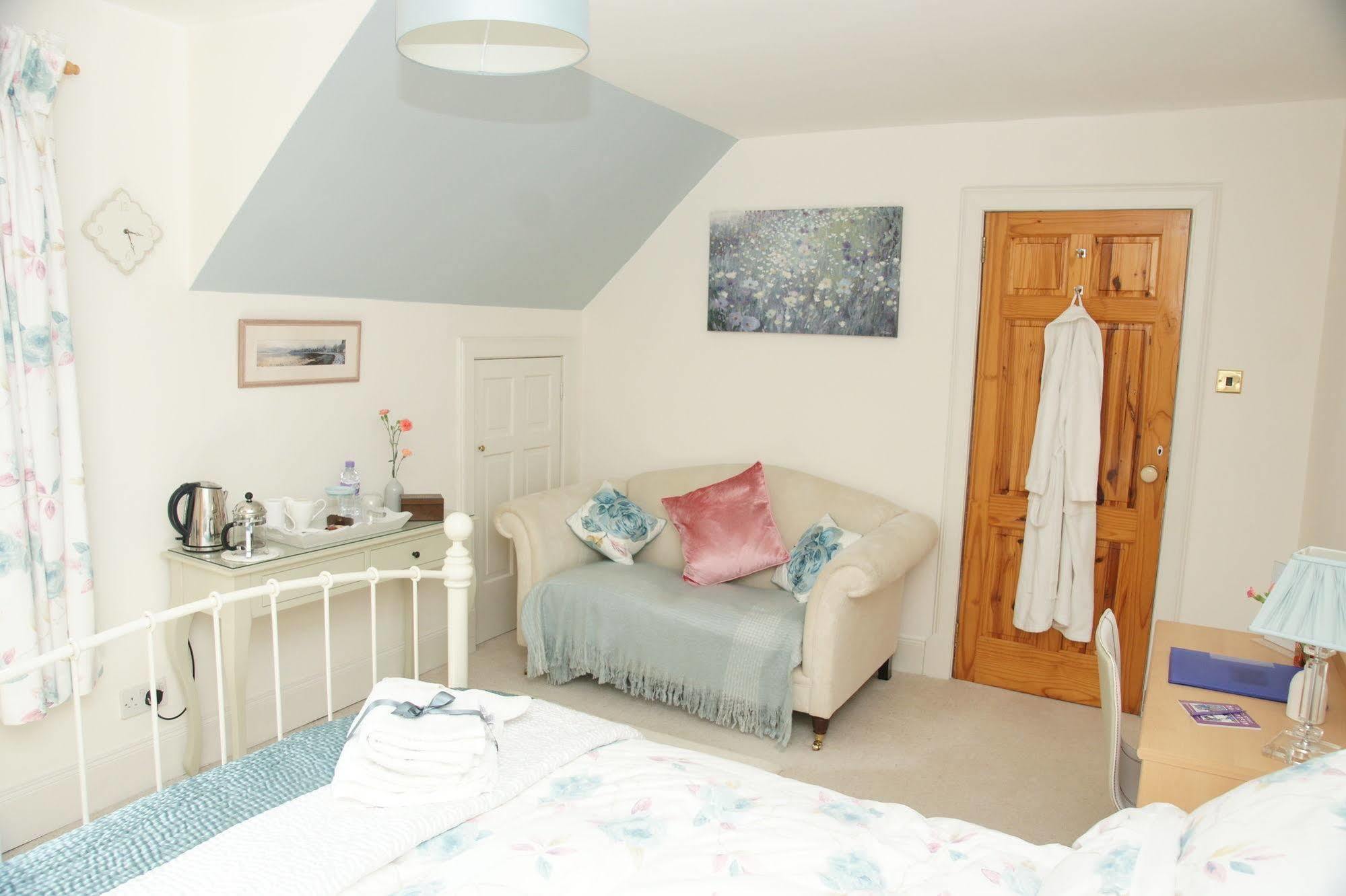 Whistlers Dell B&B Rhu Dış mekan fotoğraf