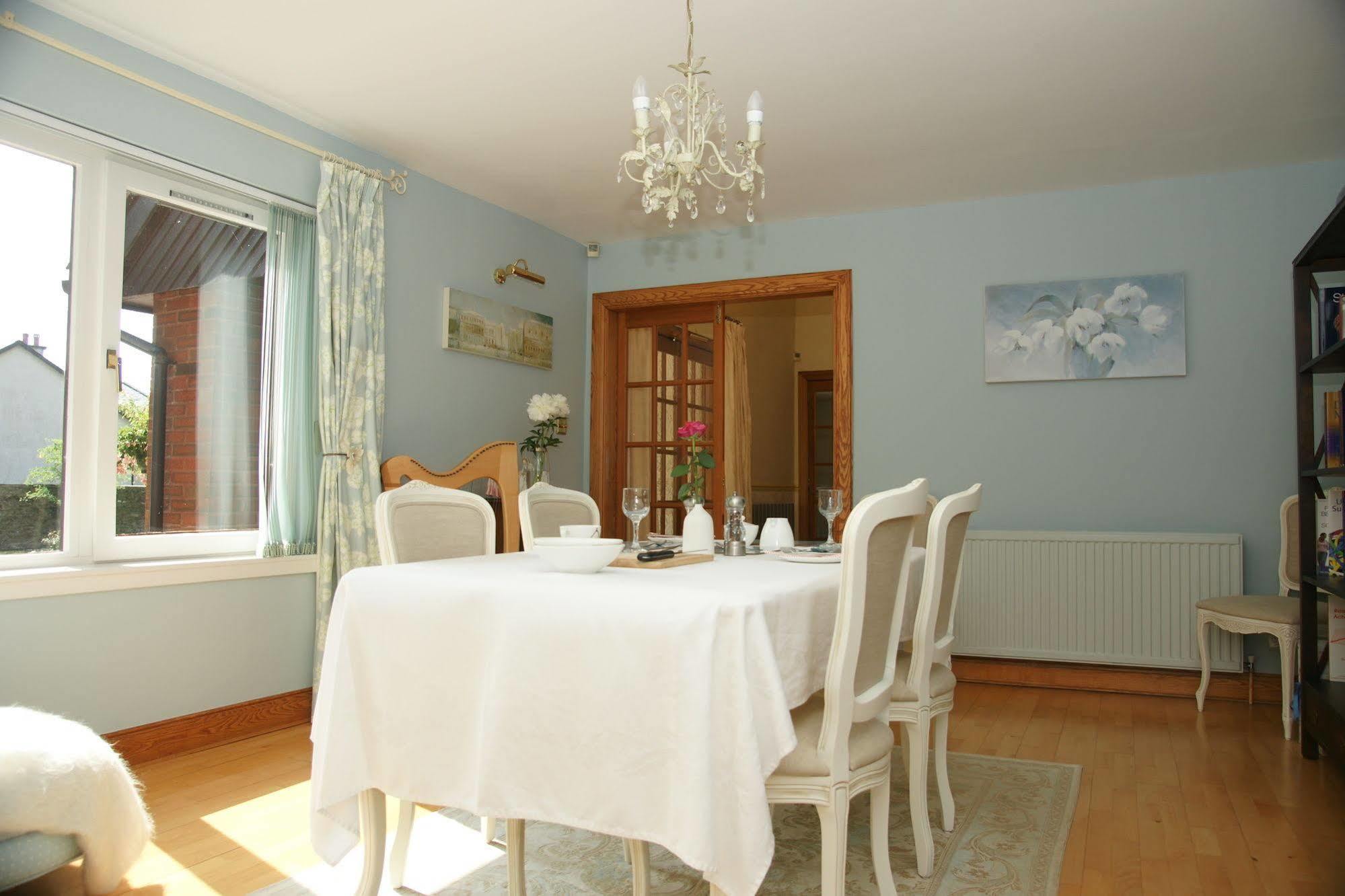 Whistlers Dell B&B Rhu Dış mekan fotoğraf