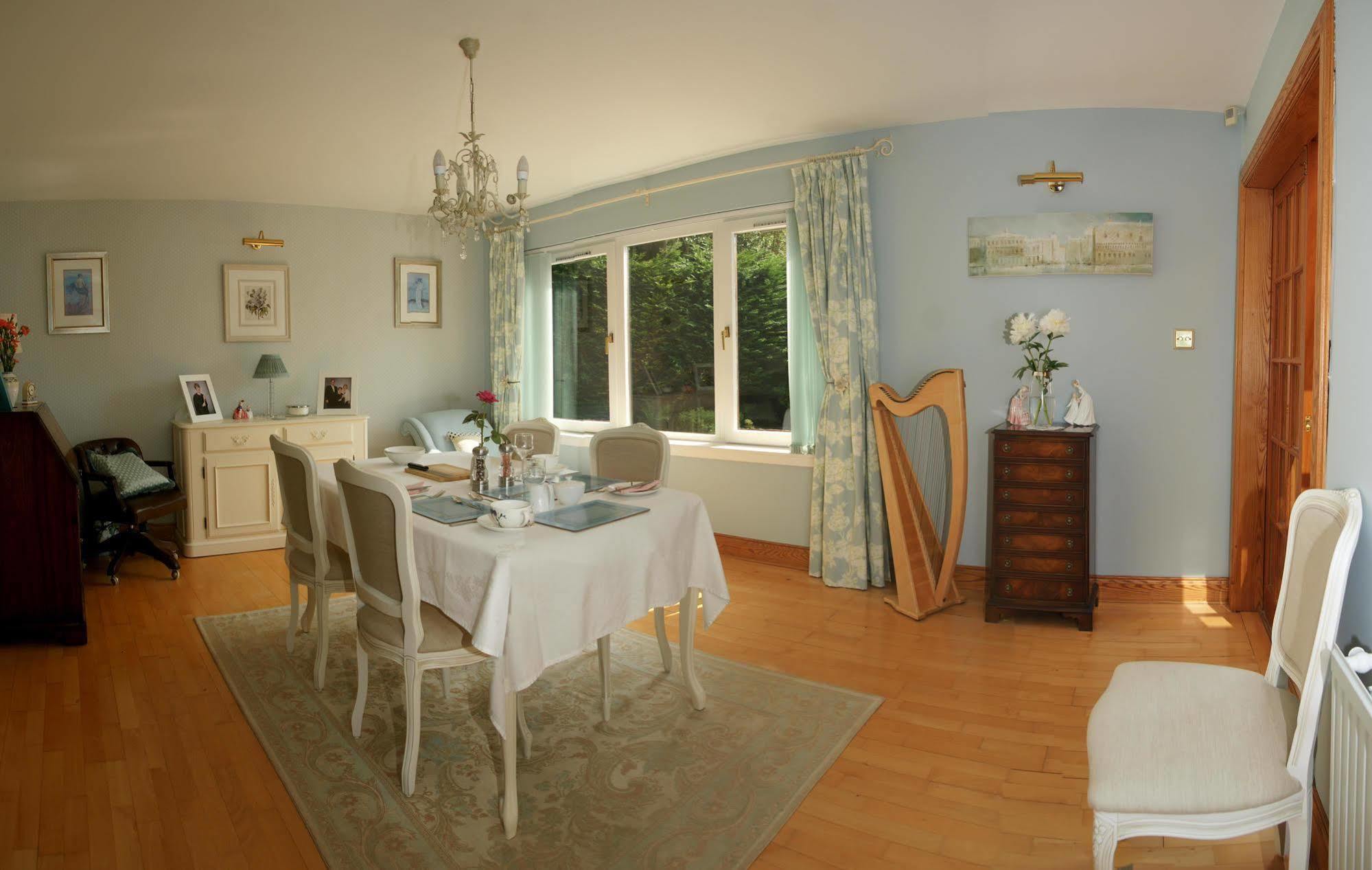 Whistlers Dell B&B Rhu Dış mekan fotoğraf